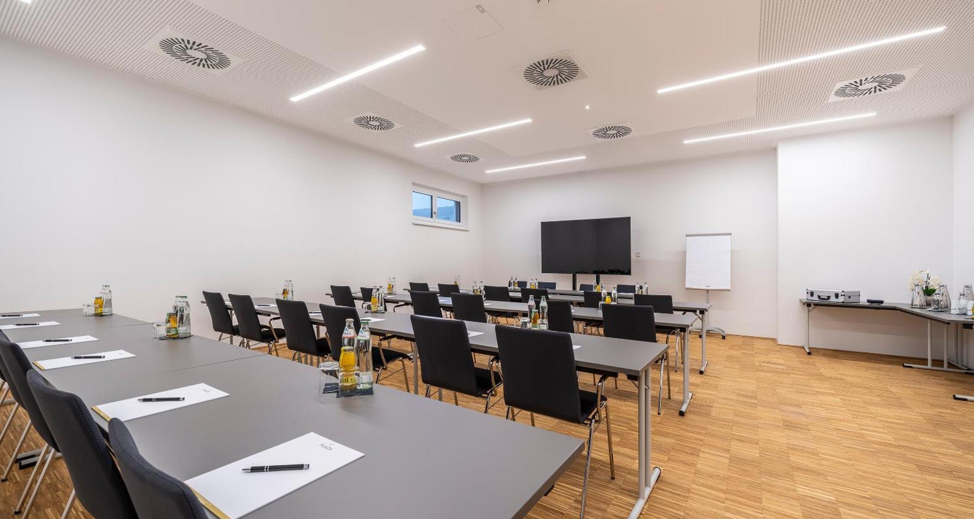 Plaza Inn Wiener Neustadt, BW Signature Collection מראה חיצוני תמונה