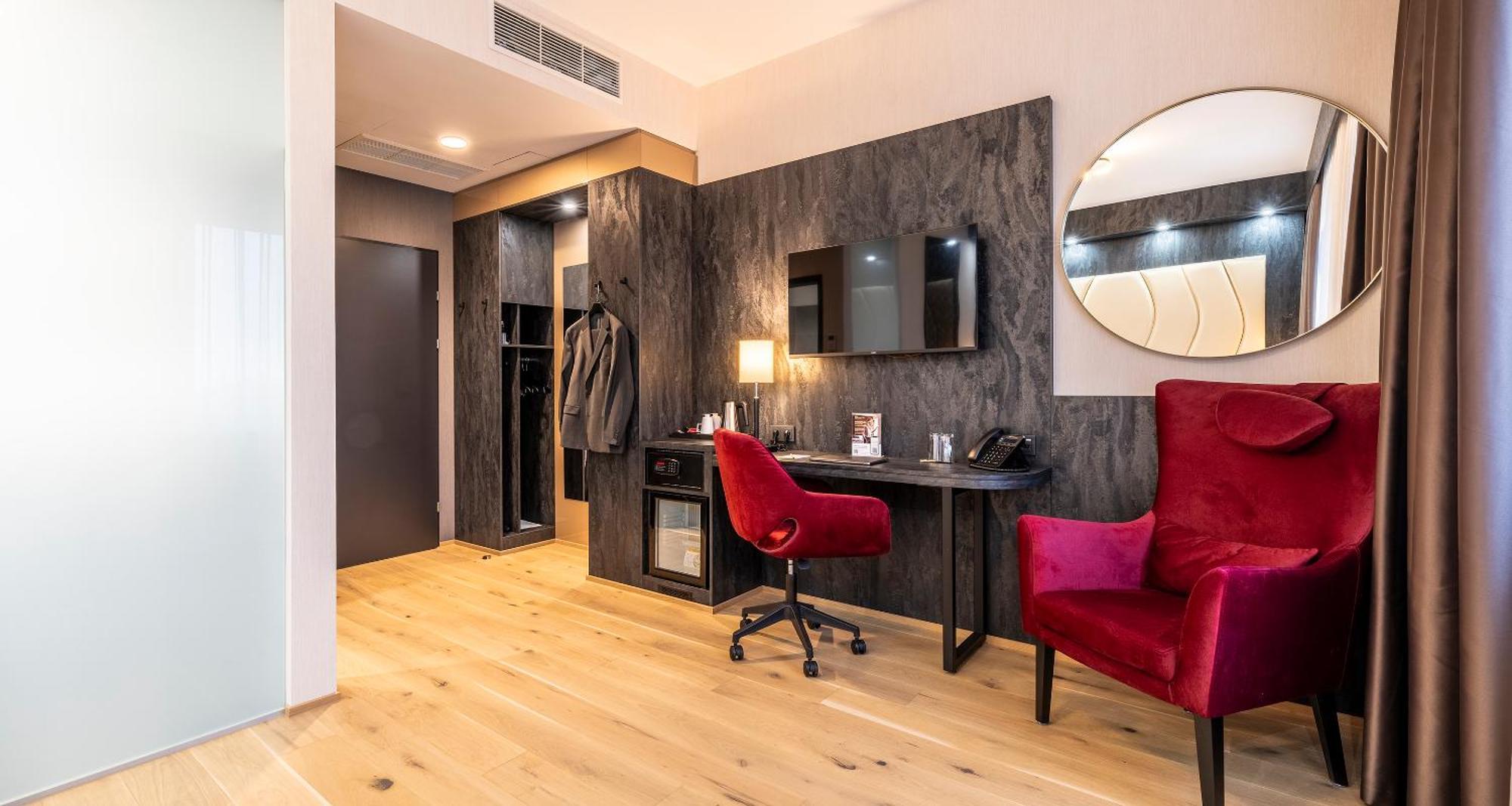 Plaza Inn Wiener Neustadt, BW Signature Collection מראה חיצוני תמונה
